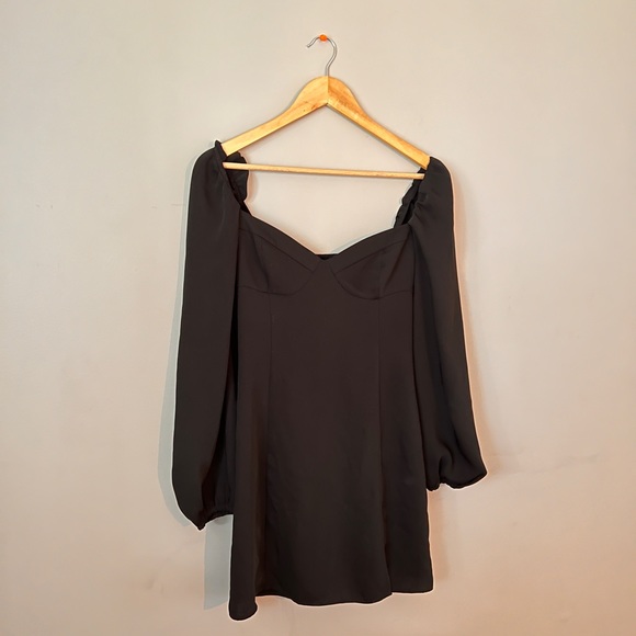 Wilfred Novella Dreas - Picture 1 of 4